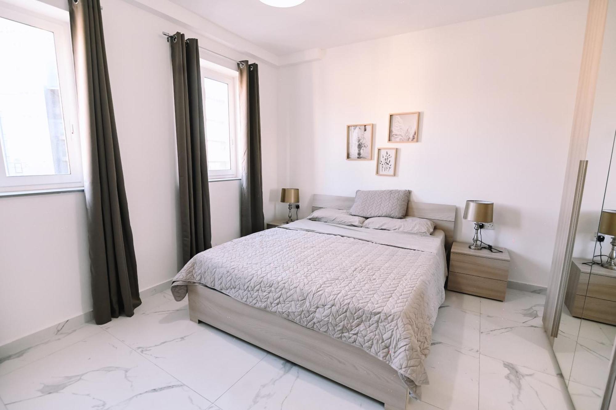 Bright 2 Bedroom Flat In Sliema! Esterno foto